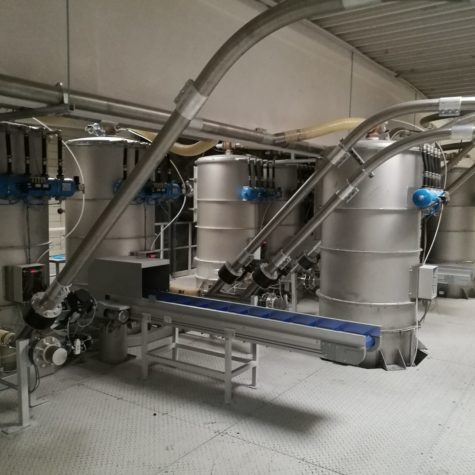 Dilute phase conveying